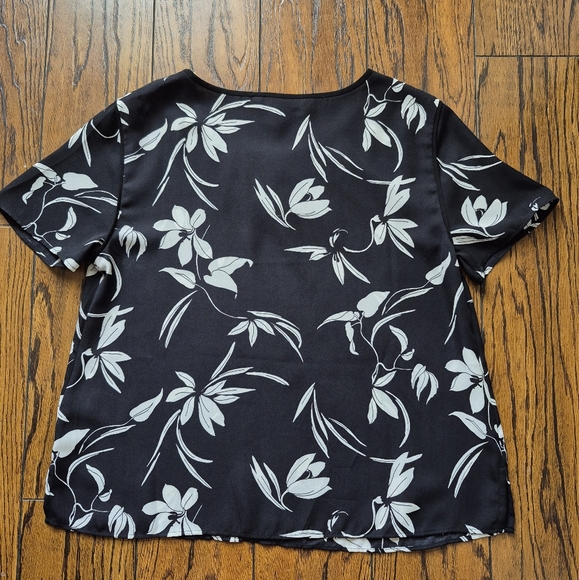 Banana Republic XXS Top - Picture 2 of 3